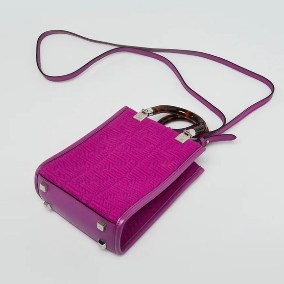 Authentic - Brand new, never used Fendi clutch - Picture 2 of 7